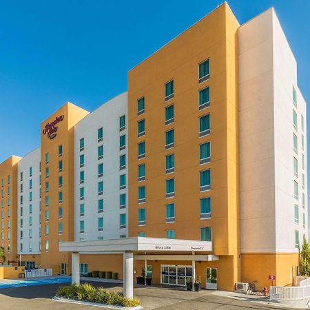 Отель Hampton By Hilton Queretaro Tecnologico Экстерьер фото