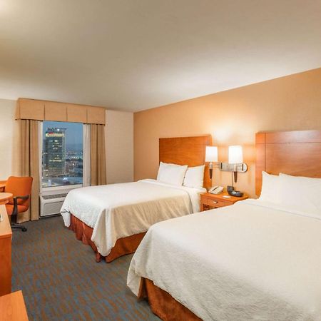 Отель Hampton By Hilton Queretaro Tecnologico Экстерьер фото
