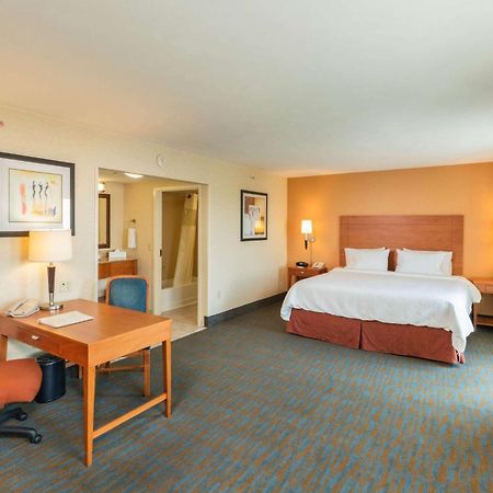 Отель Hampton By Hilton Queretaro Tecnologico Экстерьер фото