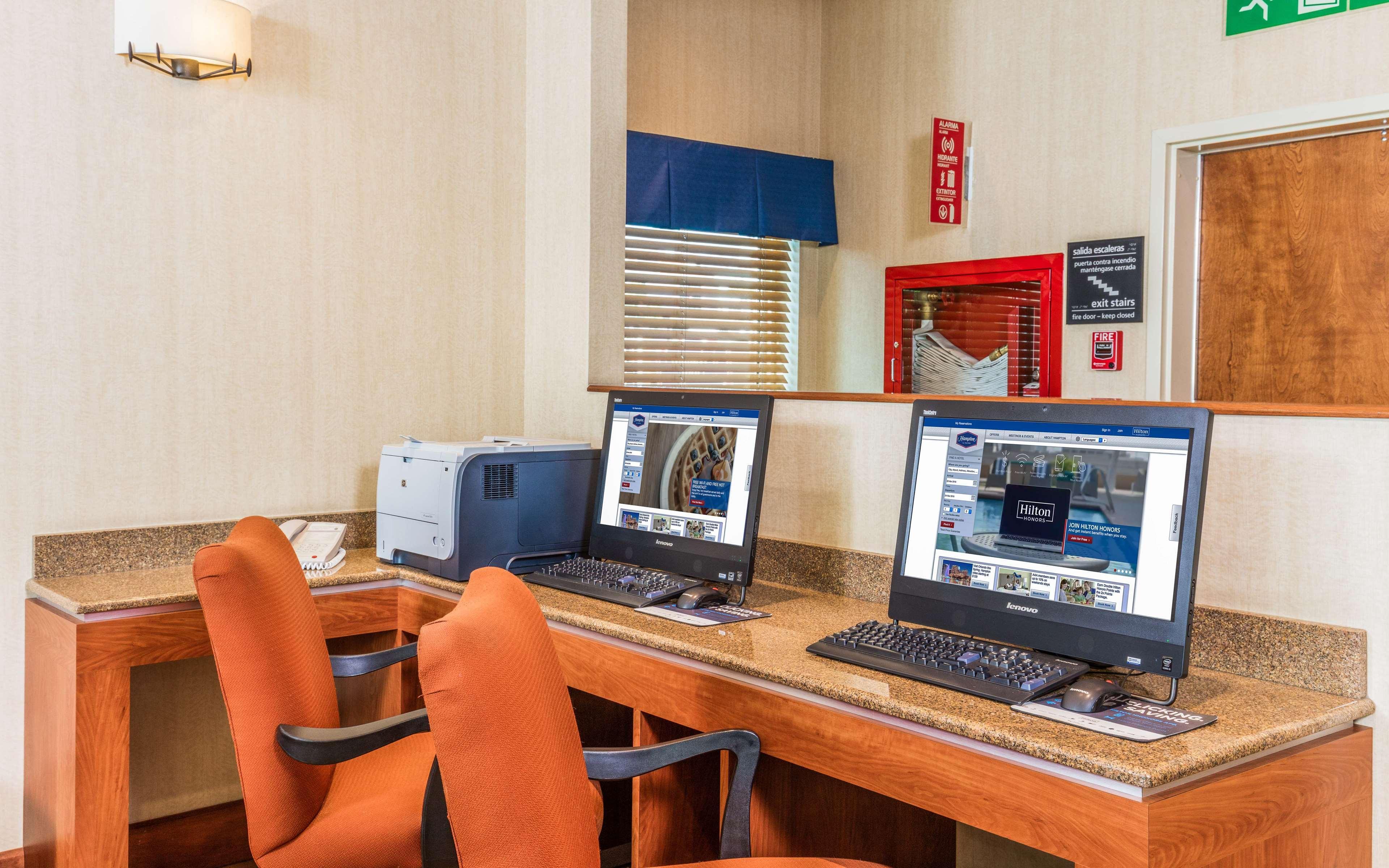 Отель Hampton By Hilton Queretaro Tecnologico Экстерьер фото