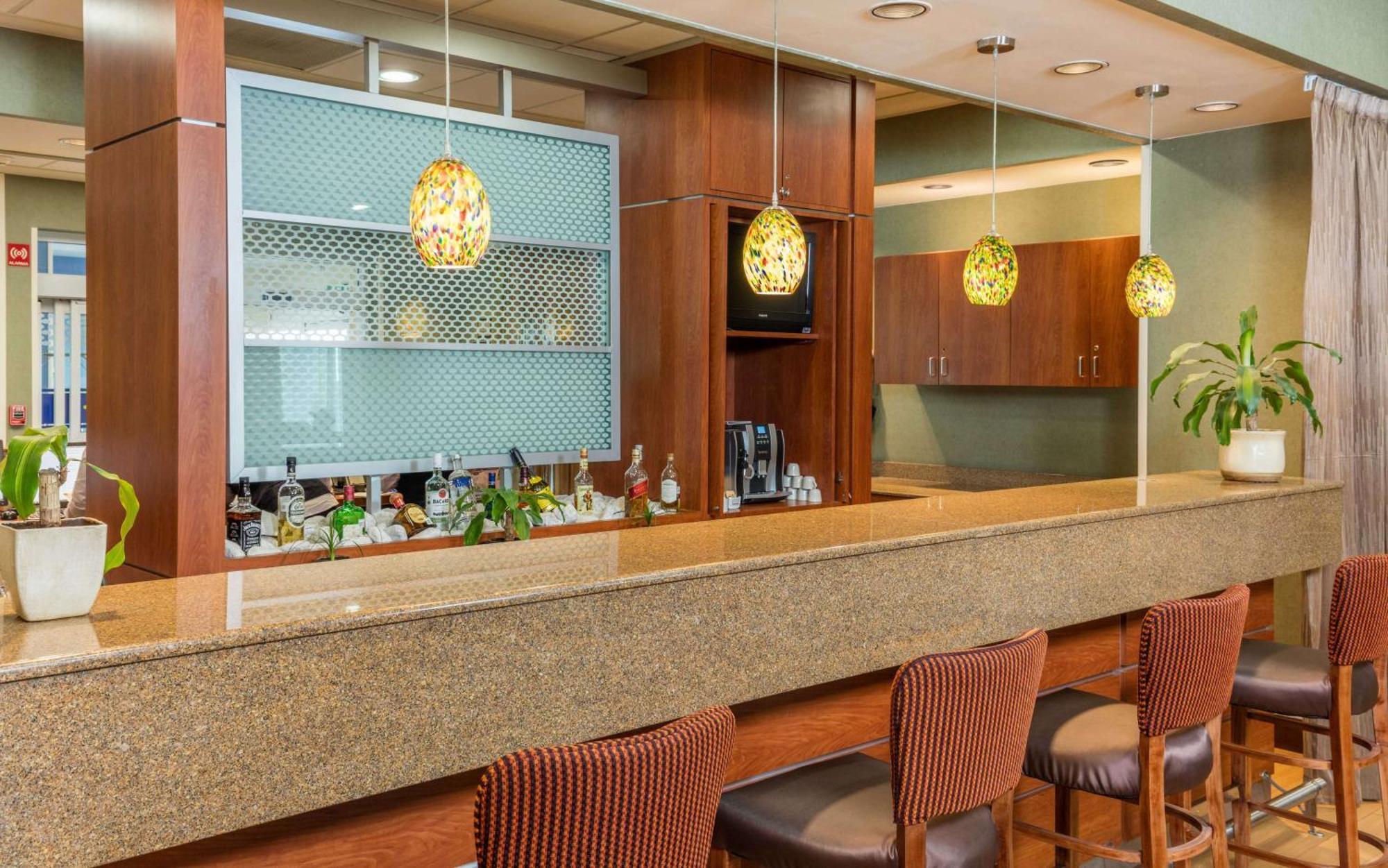 Отель Hampton By Hilton Queretaro Tecnologico Экстерьер фото