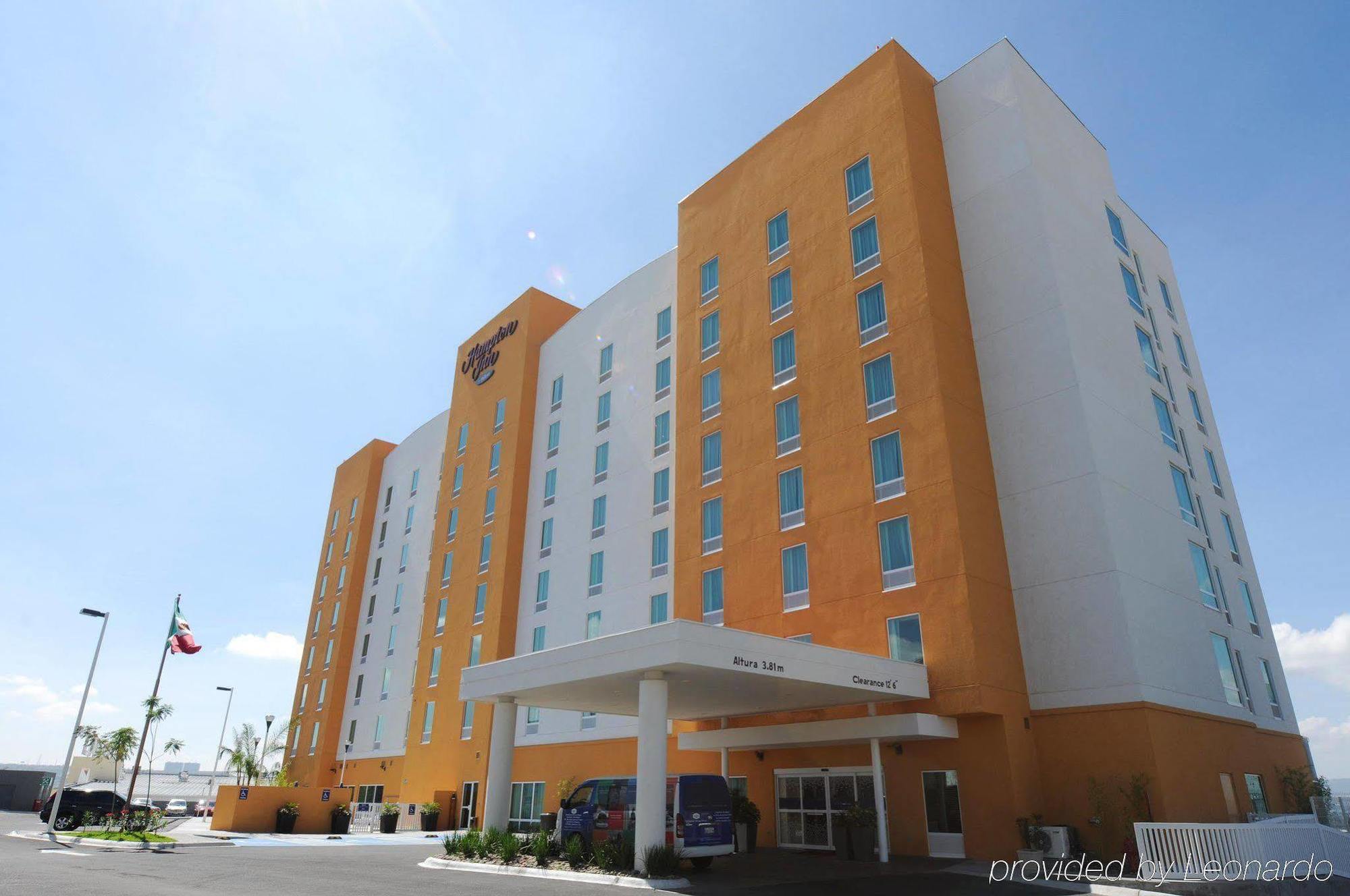 Отель Hampton By Hilton Queretaro Tecnologico Экстерьер фото