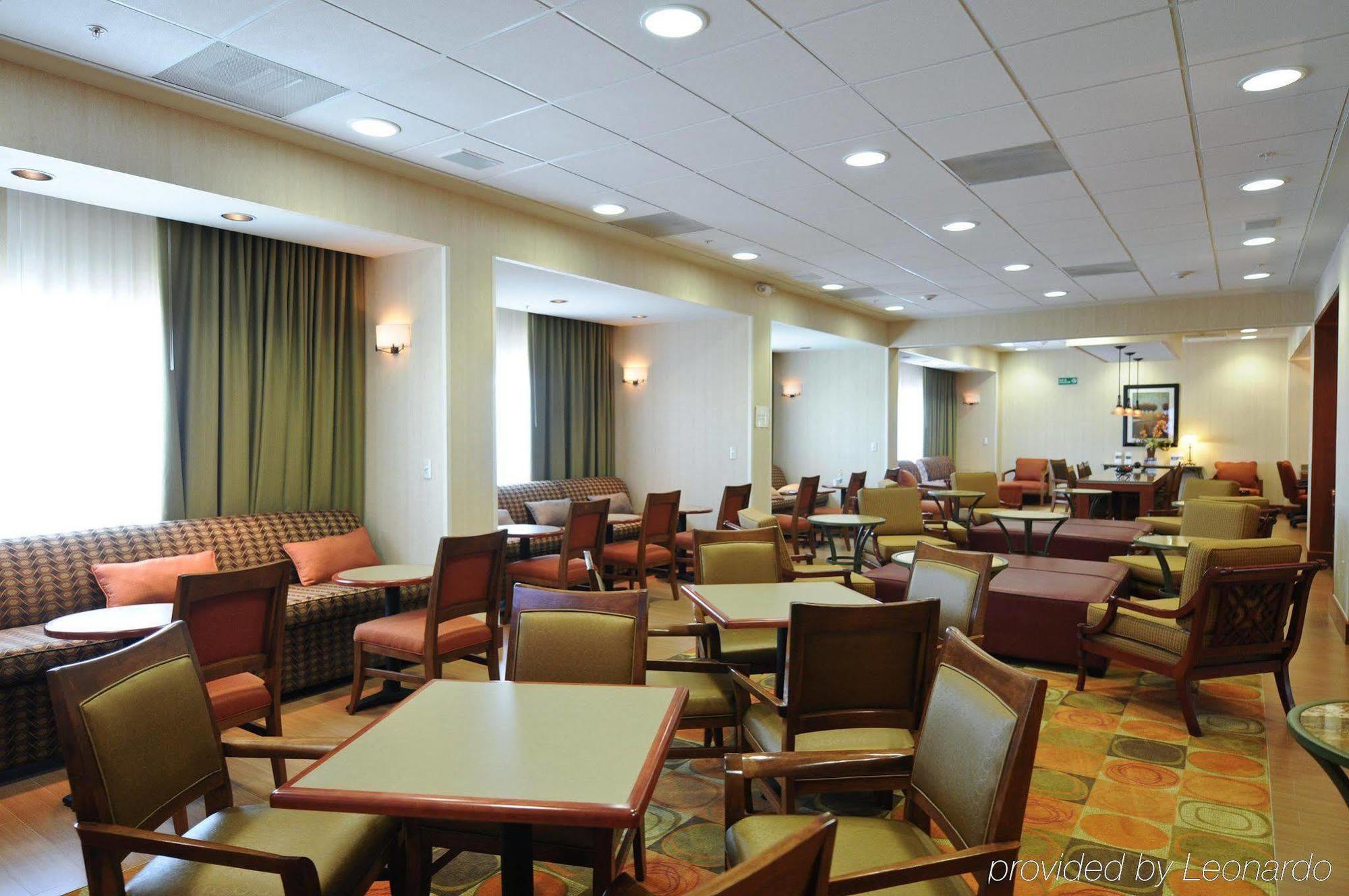 Отель Hampton By Hilton Queretaro Tecnologico Ресторан фото