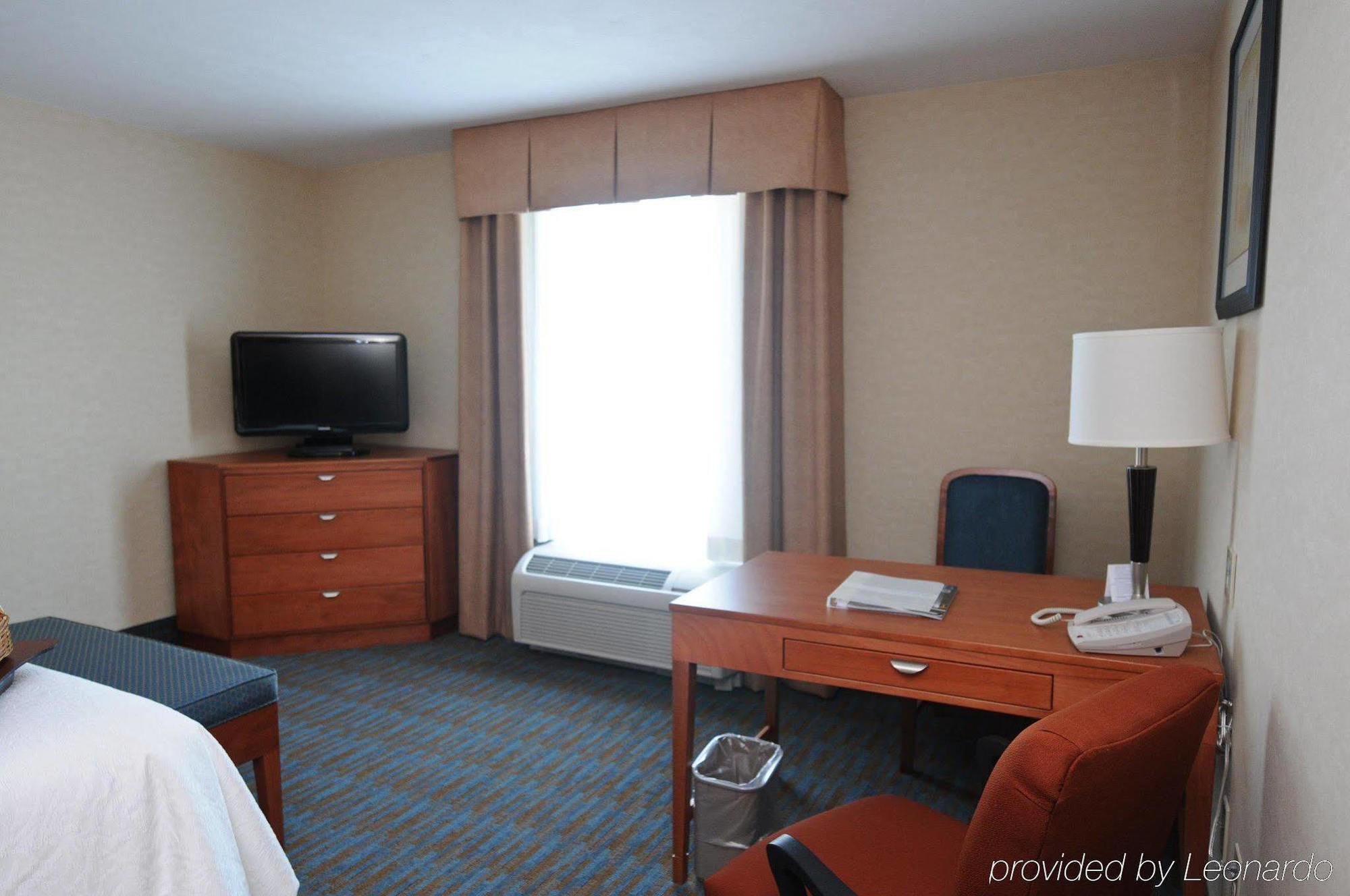Отель Hampton By Hilton Queretaro Tecnologico Номер фото